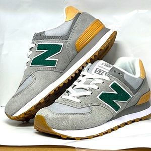 574 New Balance Women's 574 V2 Restore Sneaker, Marblehead/Rain Cloud